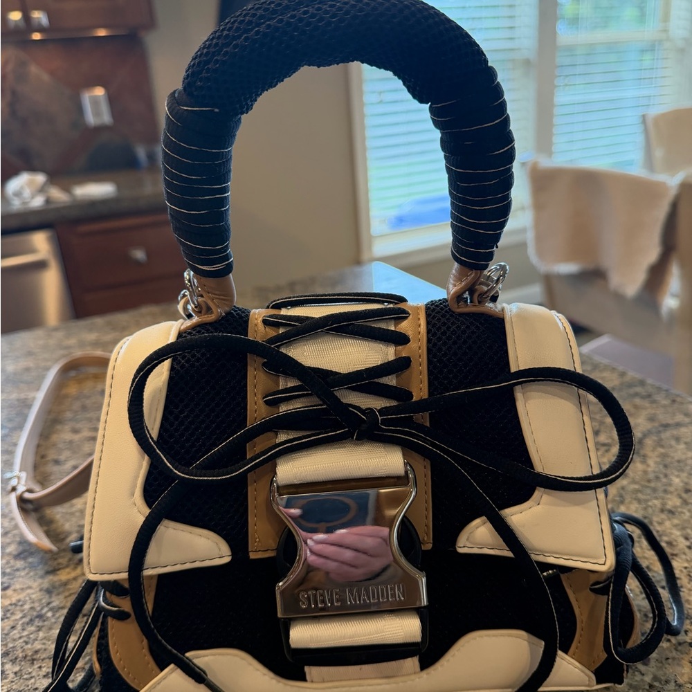 Steve Madden Black and Cream Women's Bag